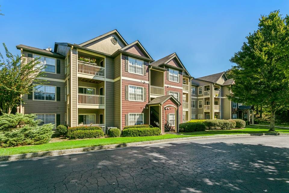 Apartments in Sugar Hill, GA | ReNew Sugar Hill | Home